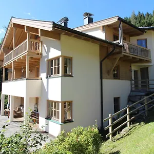 Sanna Hinterlengau Apartment