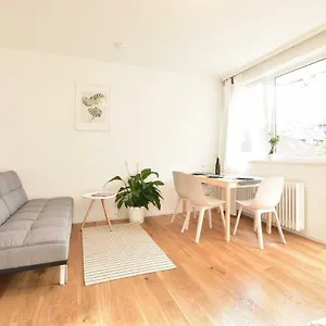 https://peaceful-studio-apartment-near-center.innsbruckaustriahotels.com